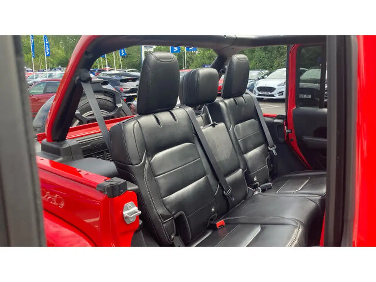 2021-jeep-wrangler-20-gme-overland-5d-big-32