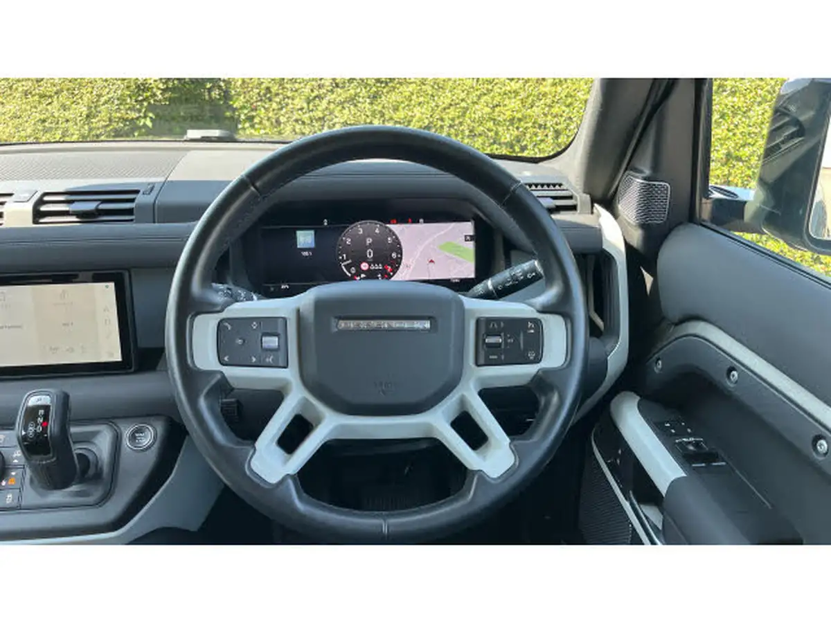 2022-land-rover-90-defender-30-p400-xs-edition-big-14