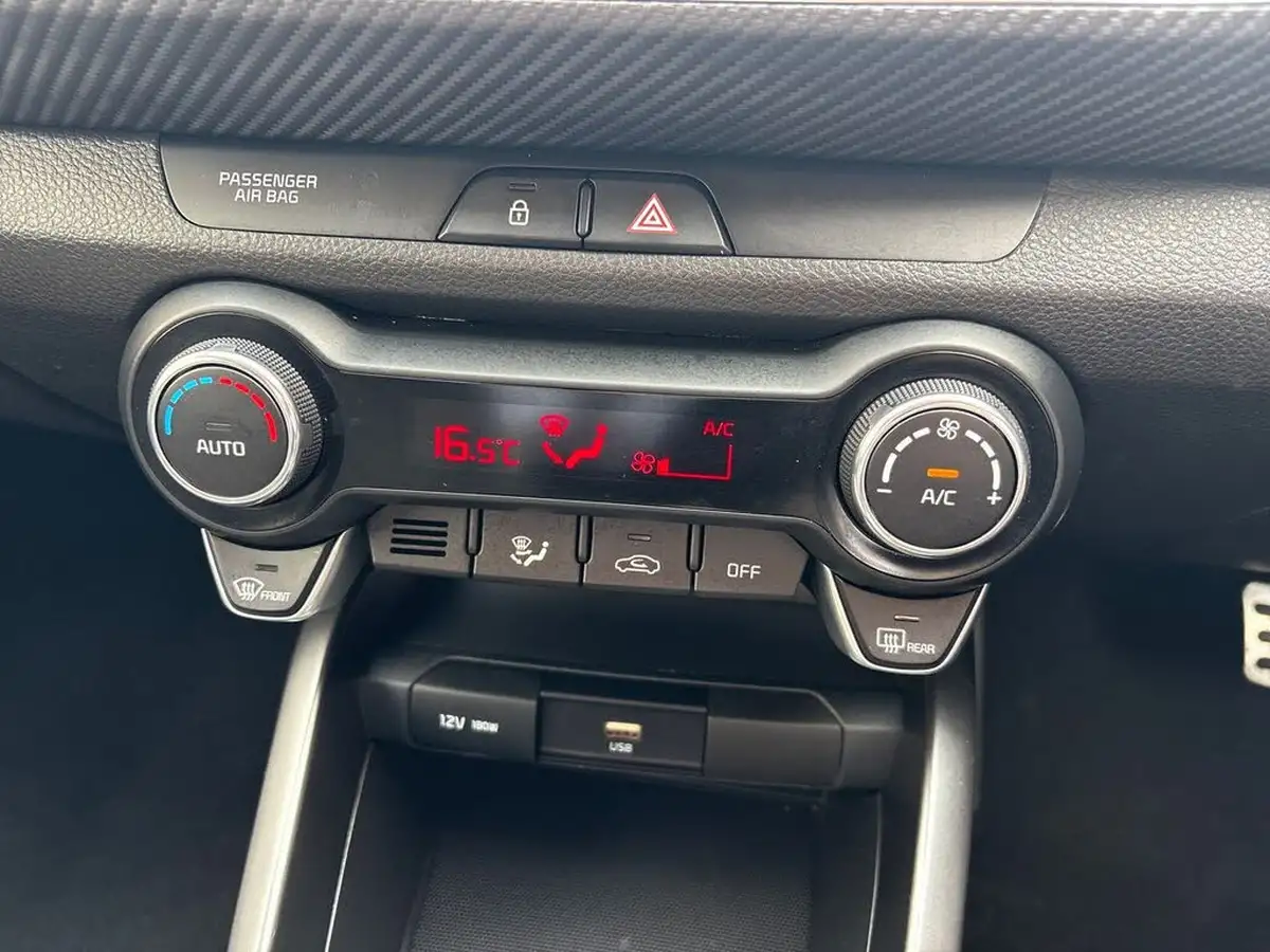 2024-kia-stonic-10-t-gdi-gt-line-s-98bhp-dct-big-29