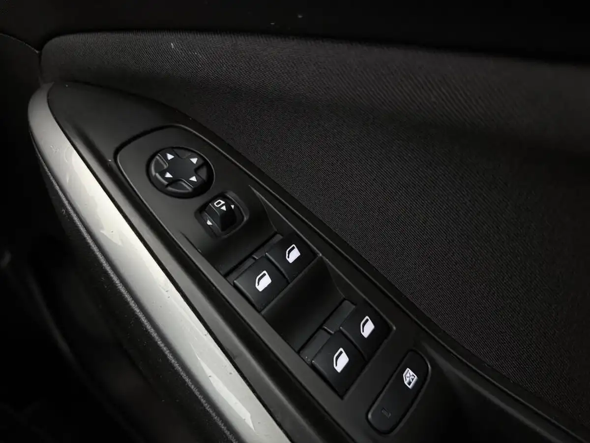 2020-vauxhall-grandland-x-12-se-premium-auto-big-20