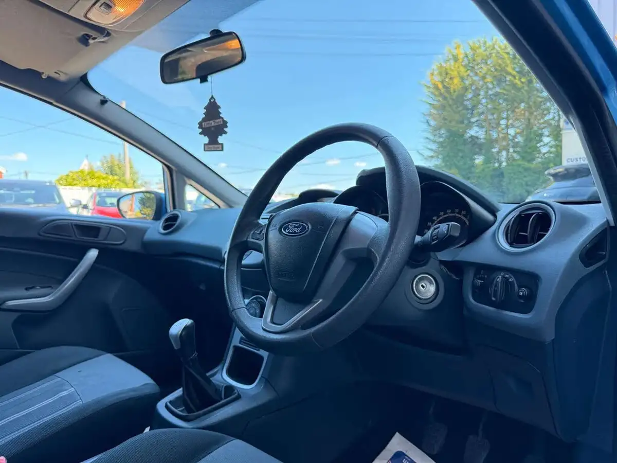 2009-ford-fiesta-125-style-82ps-5d-big-13