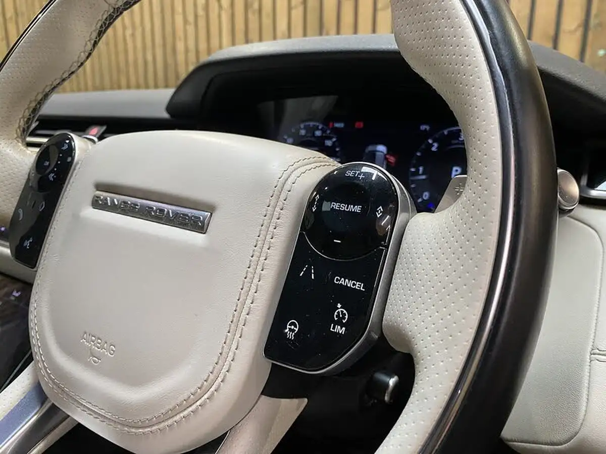 2018-land-rover-range-rover-velar-20-d240-r-dynamic-hse-big-21