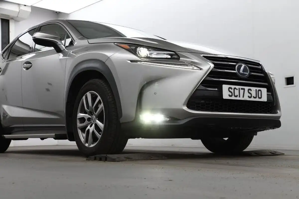 2017-lexus-nx-300h-25-luxury-big-11