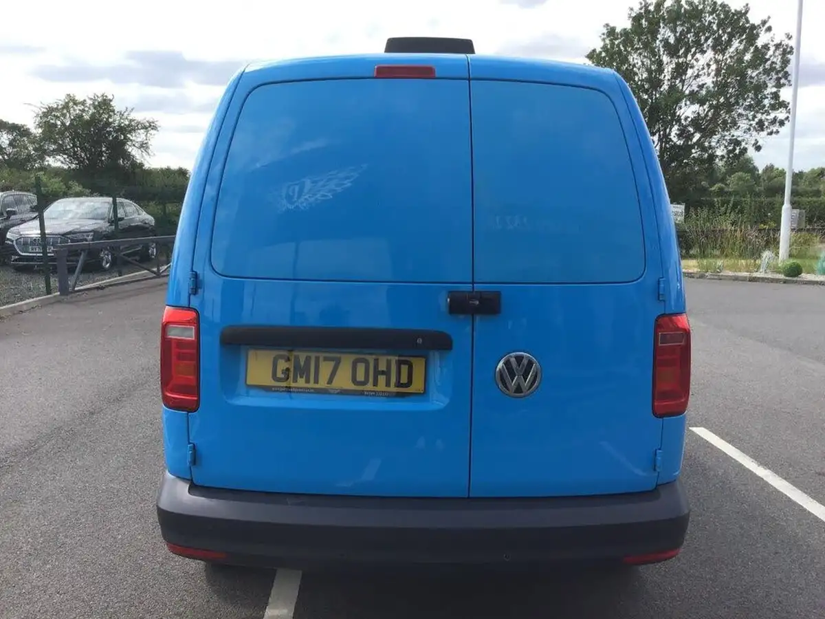 2017-volkswagen-caddy-maxi-20tdi-c20-maxi-startline-bmt-102pseu6-panel-big-11