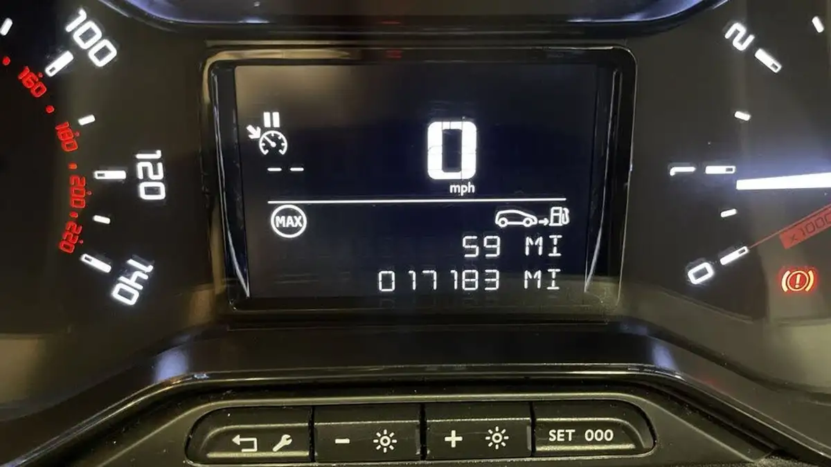 2022-citroen-c3-12-puretech-c-series-big-23