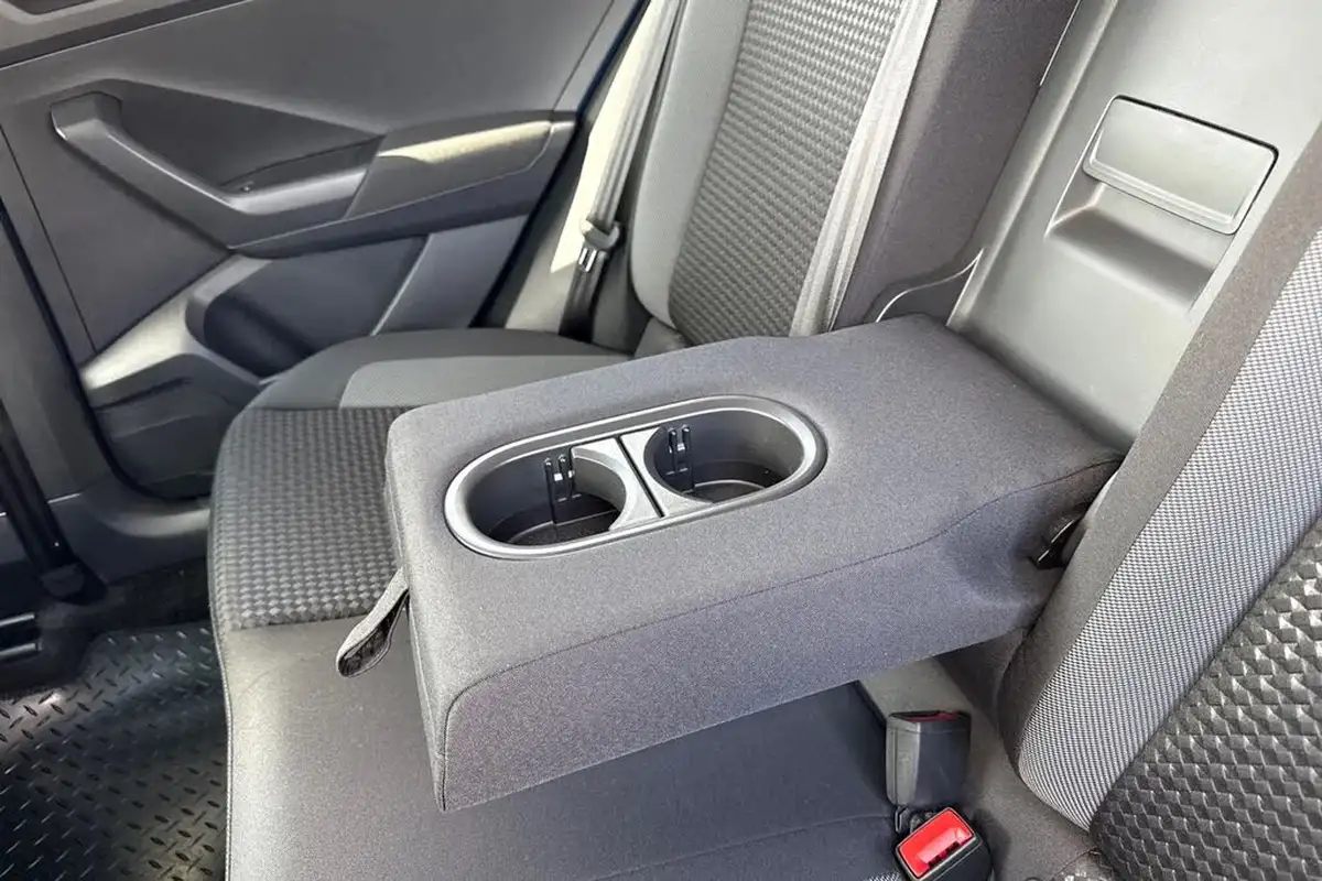 2021-volkswagen-t-roc-15-tsi-active-hatchback-5d-dsg-big-33