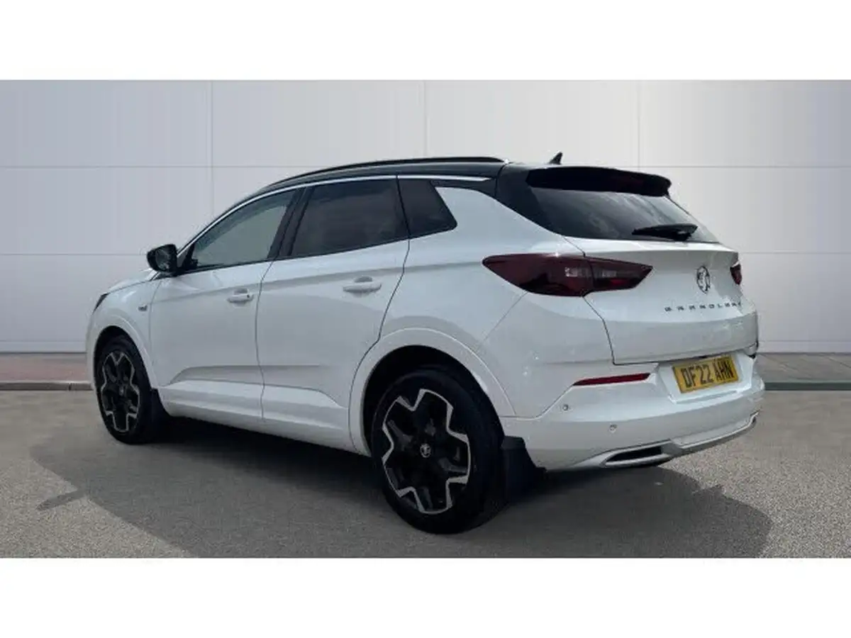 2022-vauxhall-grandland-12-elite-big-1