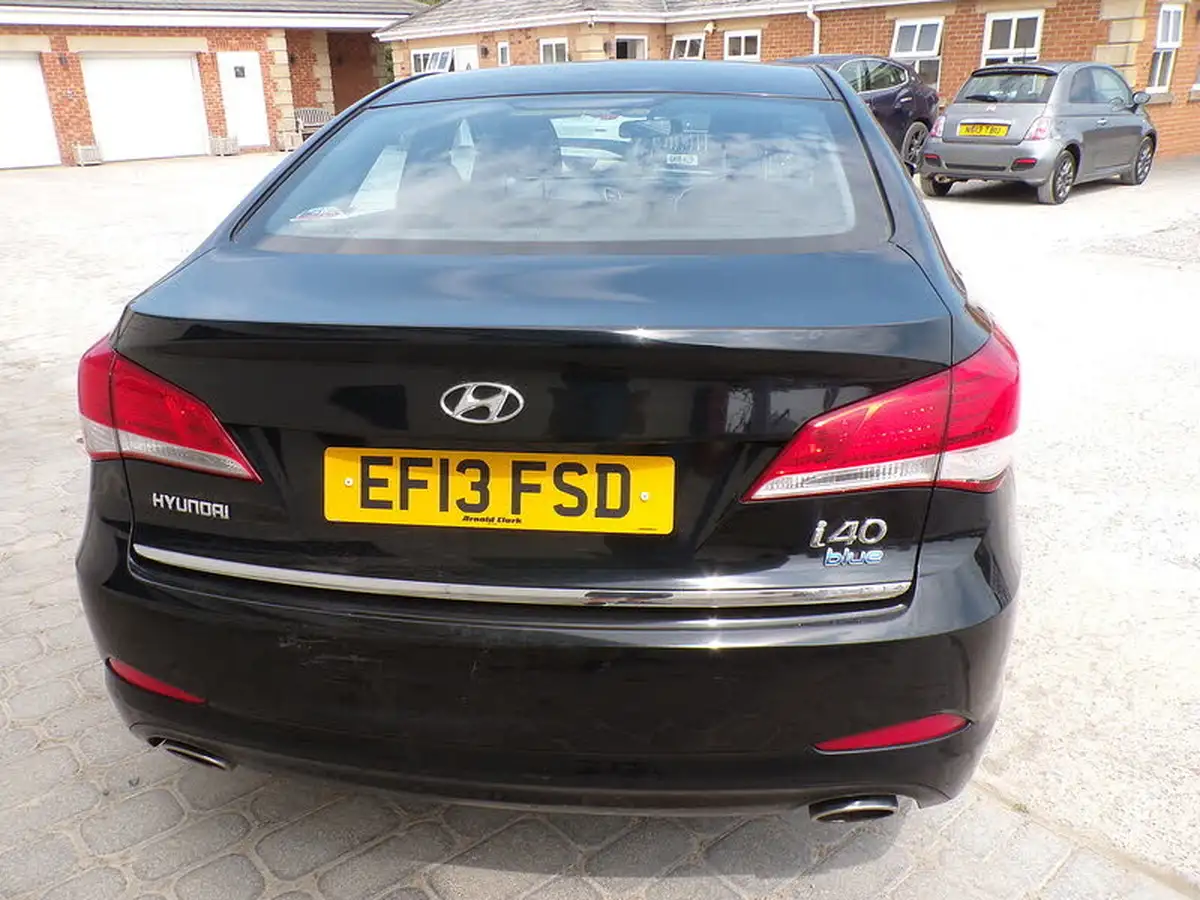 2013-hyundai-i40-17td-active-136ps-saloon-4d-big-6