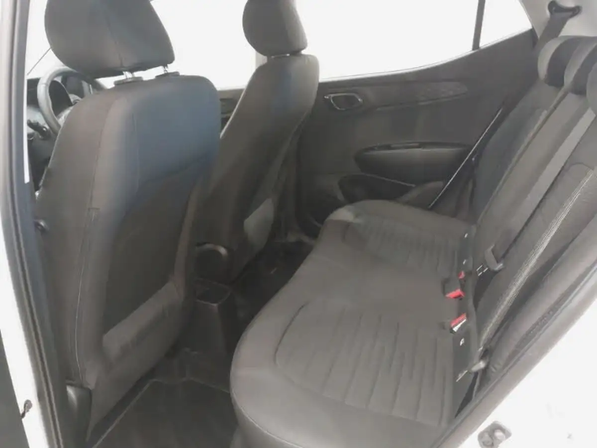 2024-hyundai-i10-10-advance-63ps-auto-big-5