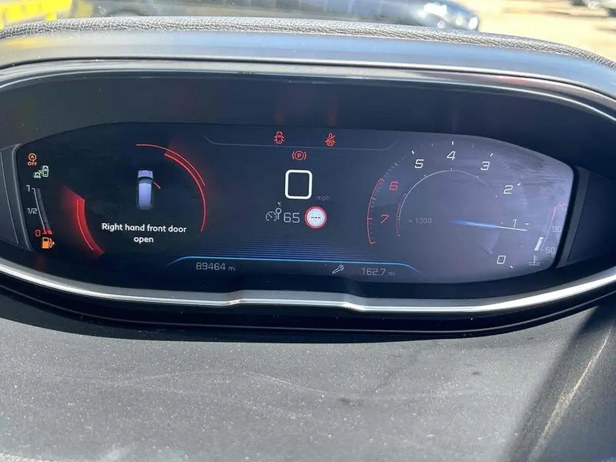 2018-peugeot-5008-suv-12-puretech-gt-line-big-28