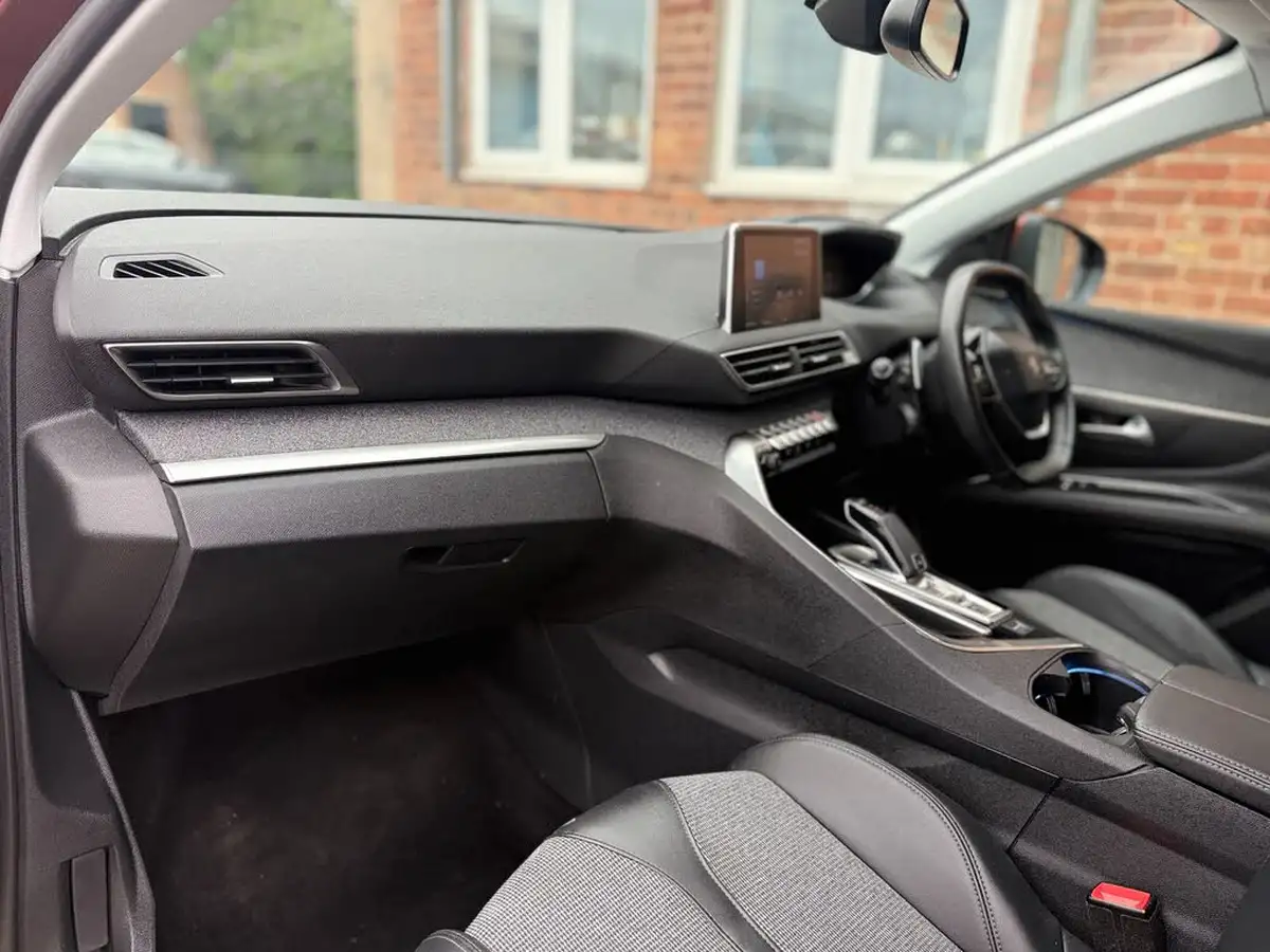 2019-peugeot-3008-suv-15-bluehdi-allure-eat8-big-29