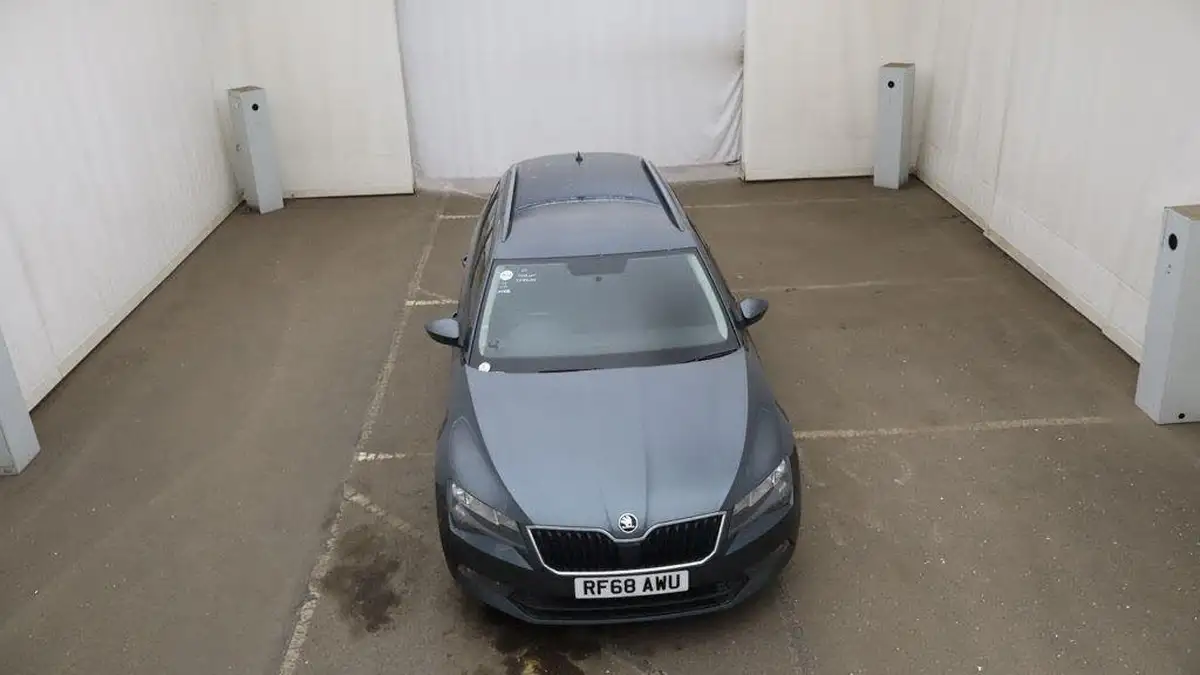 2019-skoda-superb-16tdi-s-ss-estate-big-2