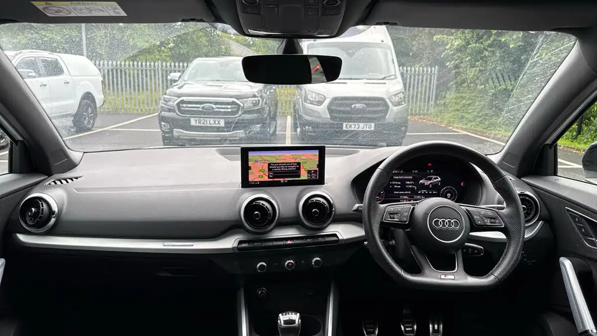 2022-audi-q2-15-35-tfsi-black-edition-big-10