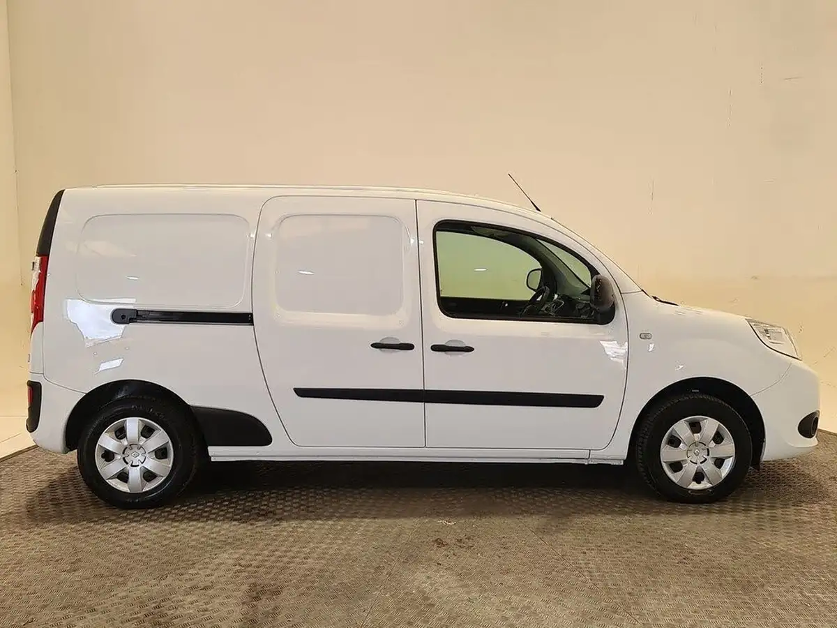 2021-renault-kangoo-maxi-big-27