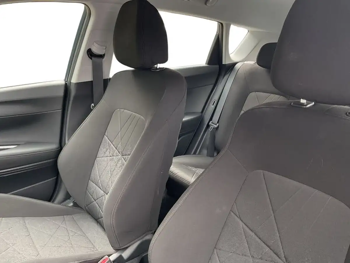 2024-hyundai-bayon-10-t-gdi-se-connect-dct-big-8