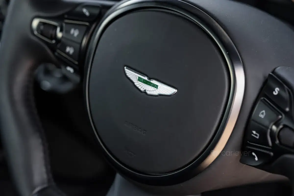 2021-aston-martin-vantage-40-v8-vantage-coupe-big-56