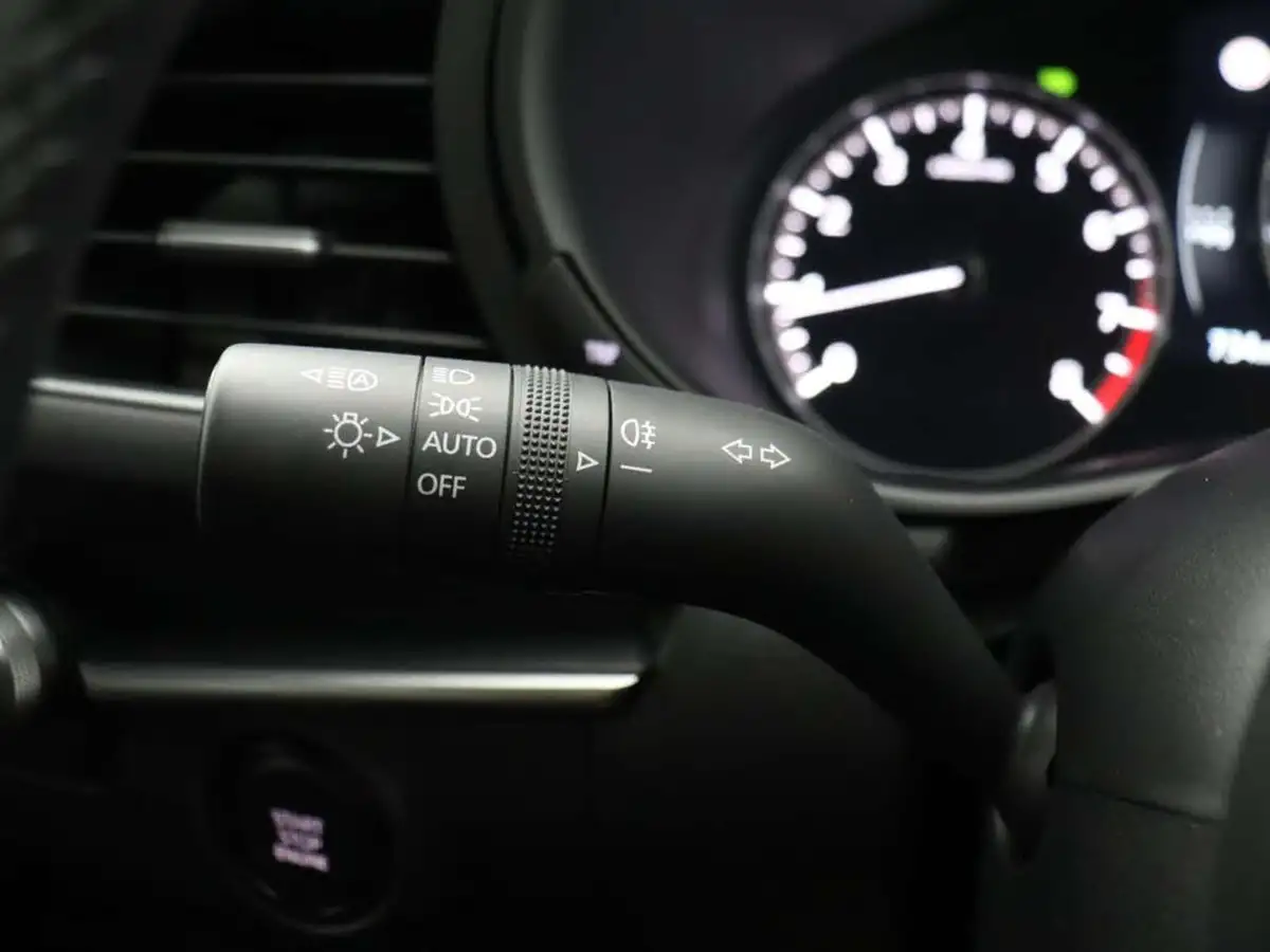 2024-mazda-mazda3-20-e-skyactiv-g-prime-line-big-39