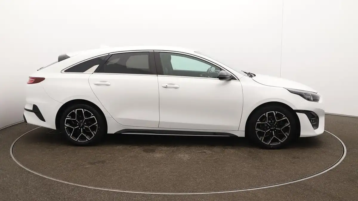 2022-kia-pro-ceed-15-t-gdi-gt-line-big-50