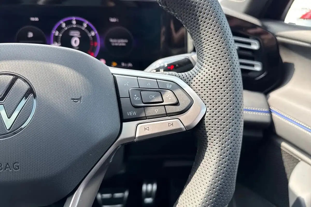 2024-volkswagen-tiguan-15-etsi-r-line-big-45
