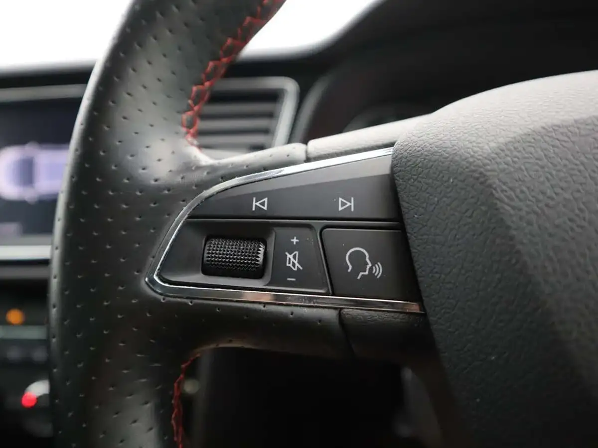 2019-seat-leon-15-tsi-evo-fr-black-edition-150ps-estate-big-29