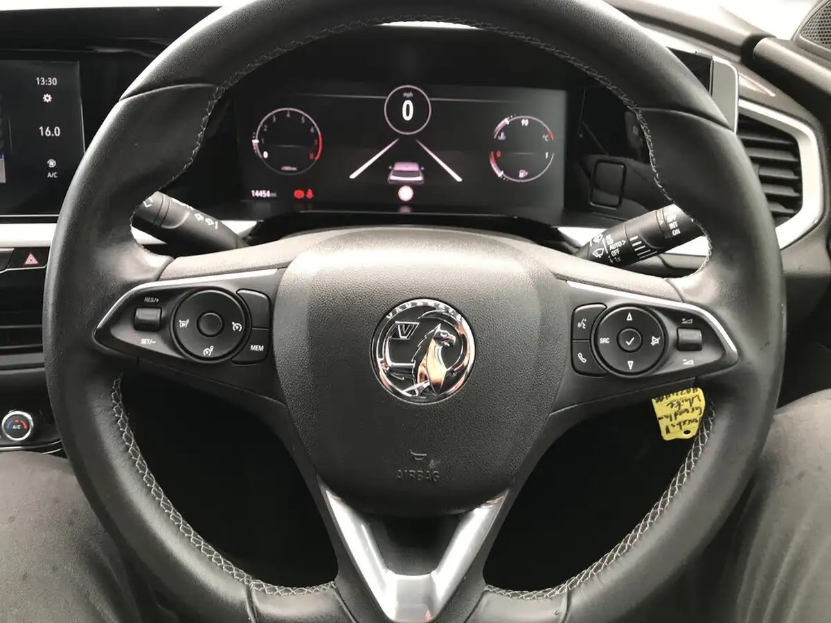 2024-vauxhall-grandland-12-gs-130ps-big-22