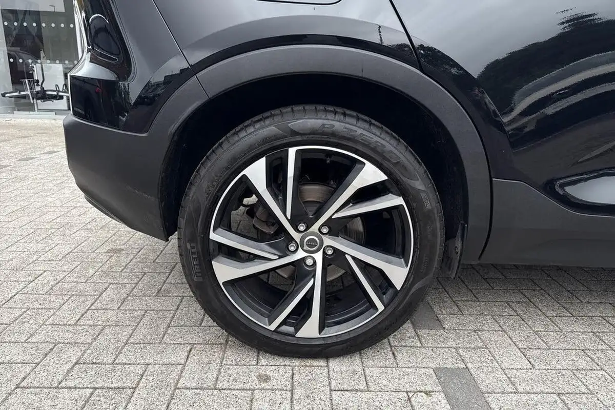 2021-volvo-xc40-20-b4-r-design-pro-194bhp-awd-auto-big-12