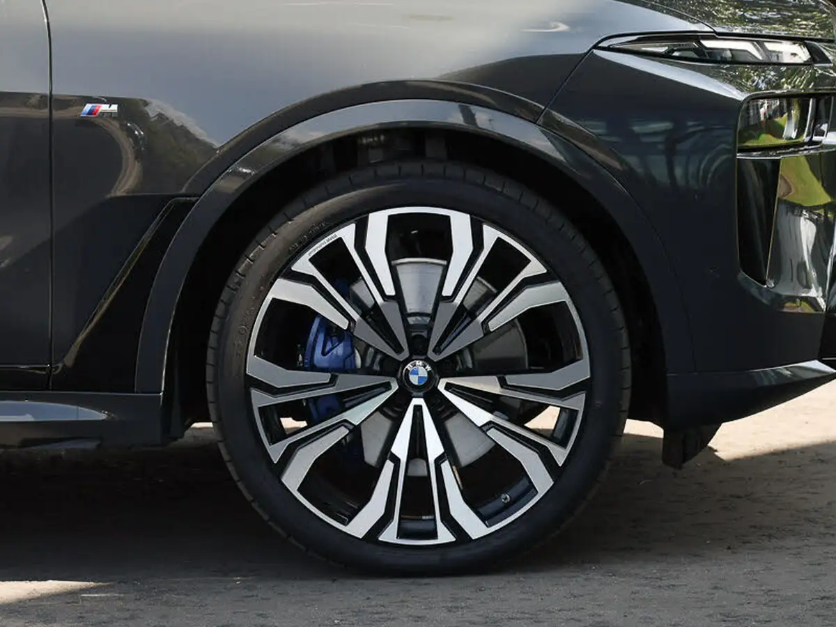 2025-bmw-x7-30td-xdrive-40d-m-sport-big-13