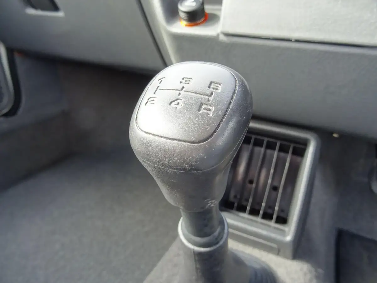 1994-rover-metro-11-l-3d-big-21