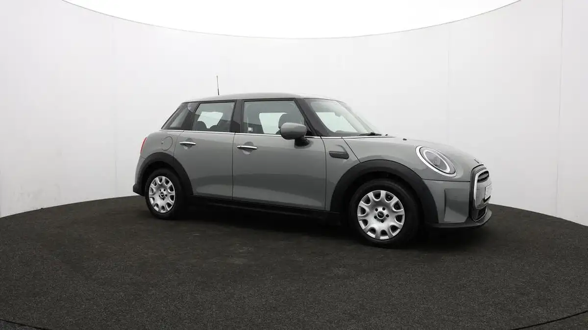 2022-mini-cooper-15-one-classic-5d-big-45