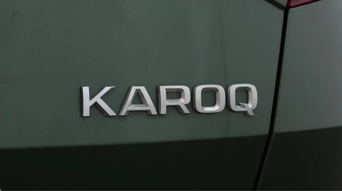 2019-skoda-karoq-15-tsi-se-l-dsg-big-23