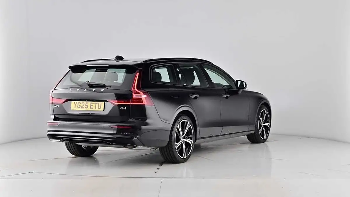 2025-volvo-v60-20-b4-plus-station-wagon-big-74