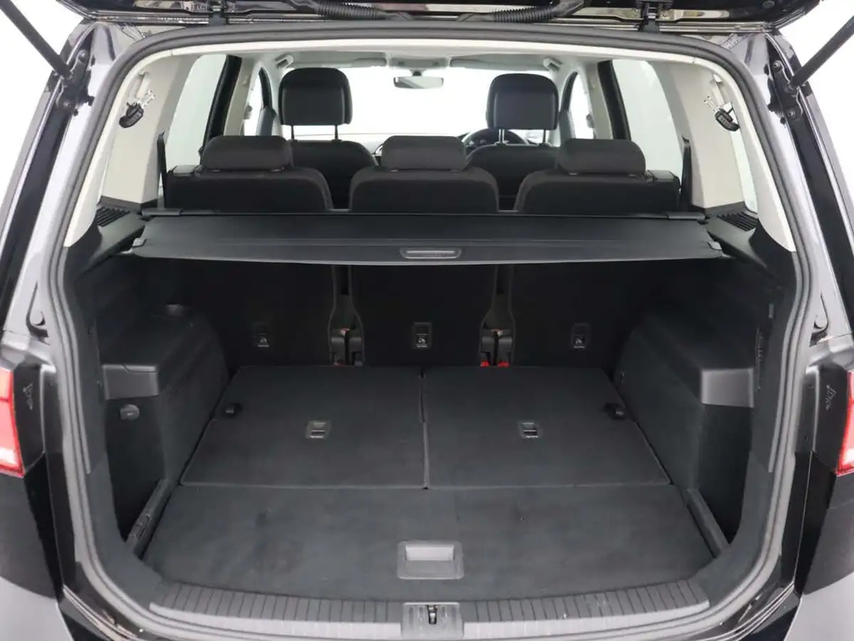 2020-volkswagen-touran-15-tsi-se-dsg-big-28