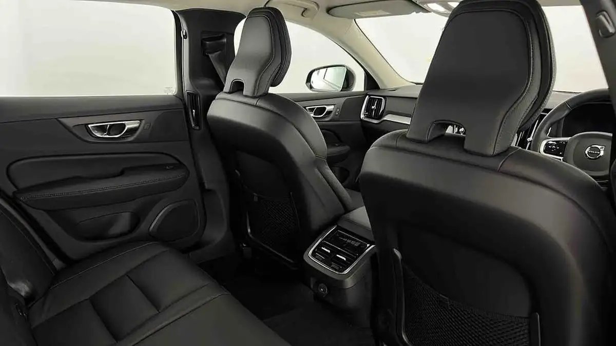 2025-volvo-v60-20-b4-plus-station-wagon-big-46