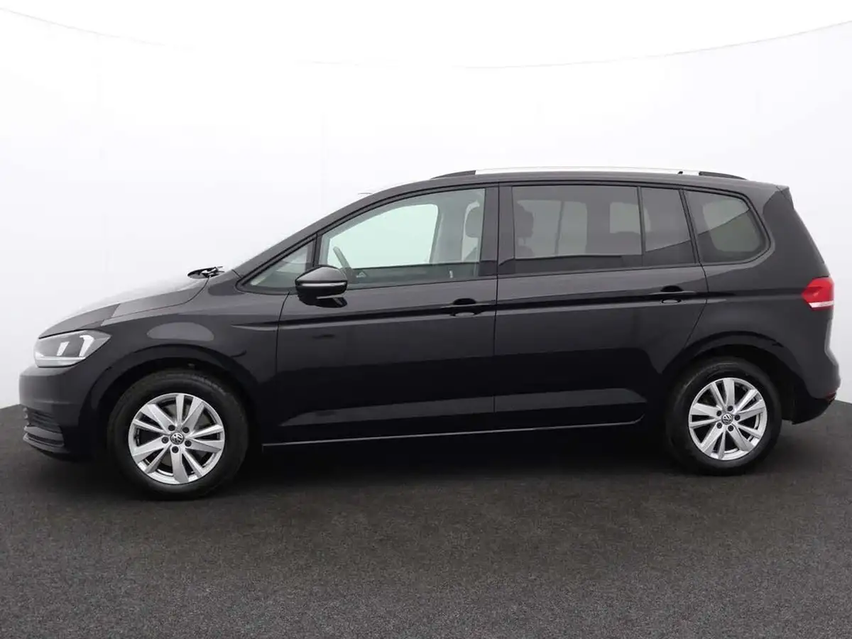 2020-volkswagen-touran-15-tsi-se-dsg-big-4