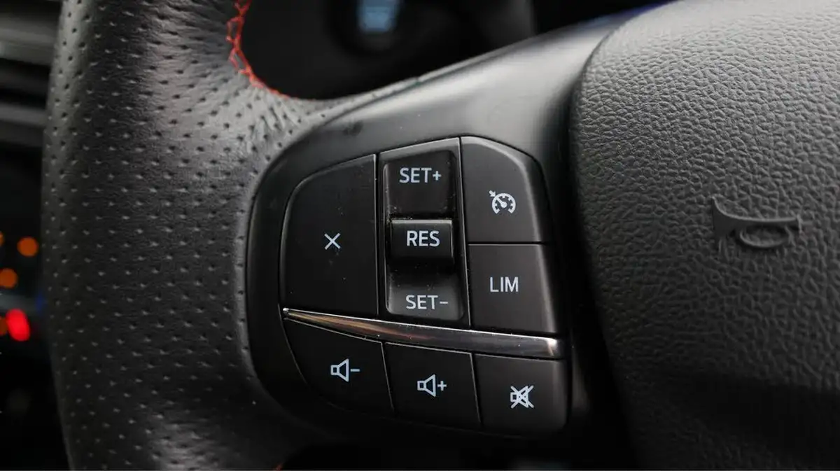 2021-ford-kuga-15-st-line-x-edition-big-23