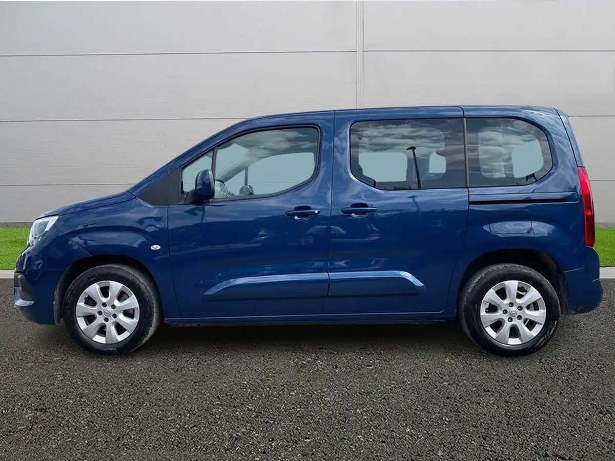 2020-vauxhall-combo-life-12i-energy-130ps-7st-auto-big-3