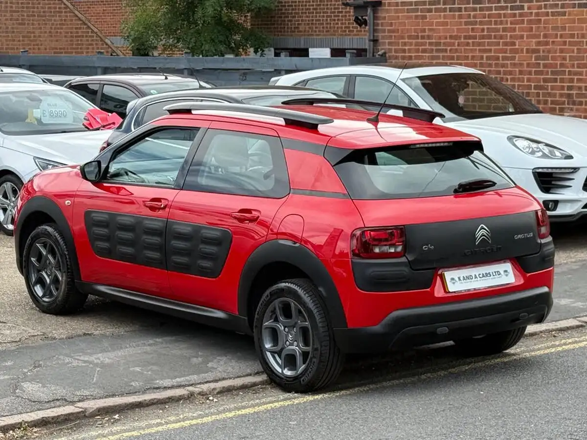 2017-citroen-c4-cactus-12-puretech-feel-edition-big-4