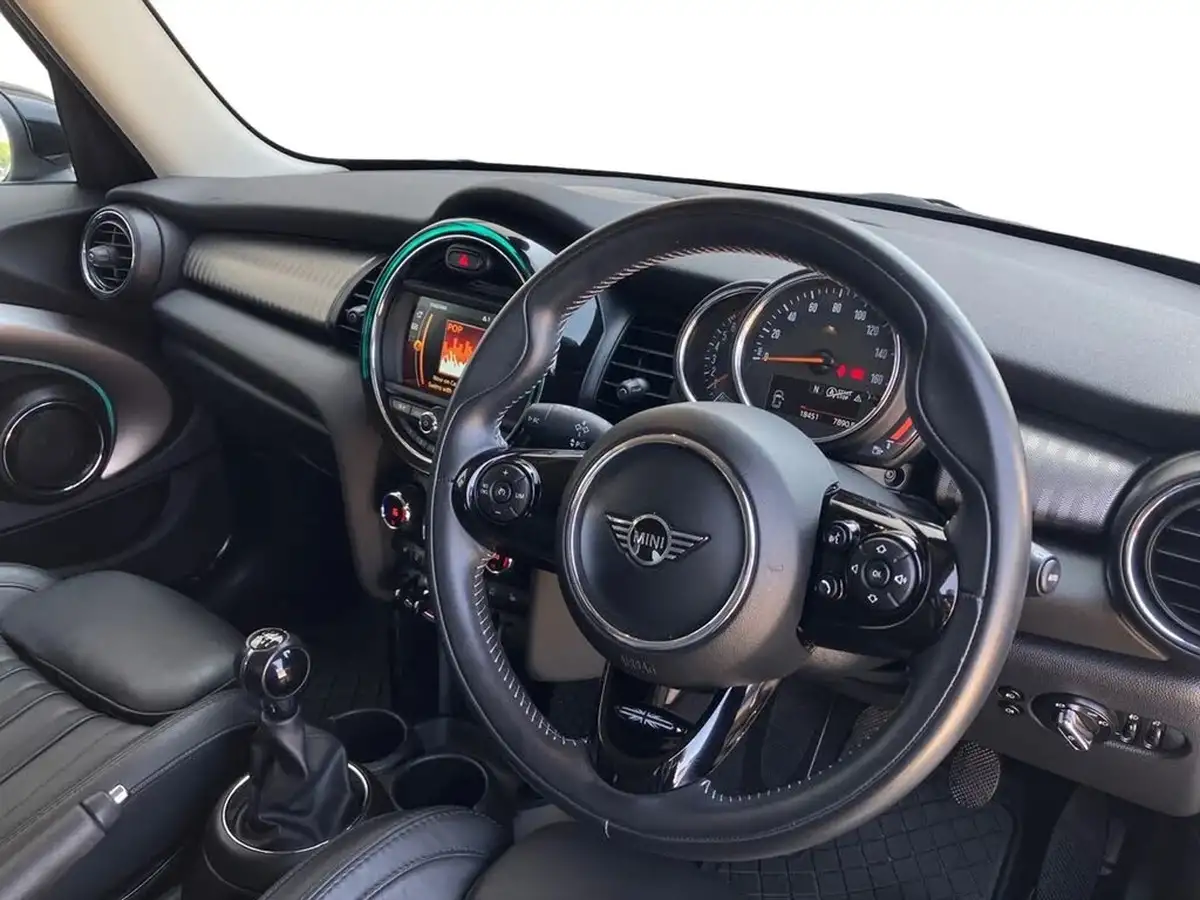2019-mini-cooper-15-cooper-exclusive-134bhp-hatchback-5d-big-8