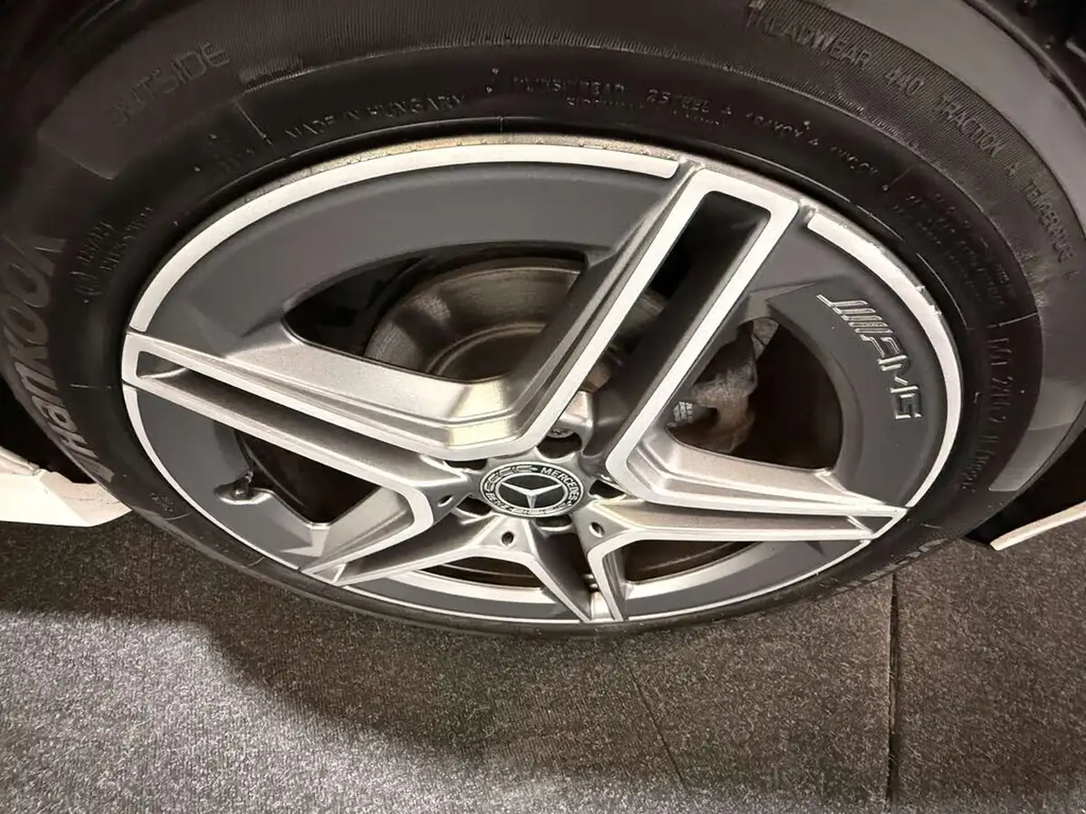 2019-mercedes-benz-a-class-20d-a200d-amg-line-hatchback-5d-big-48