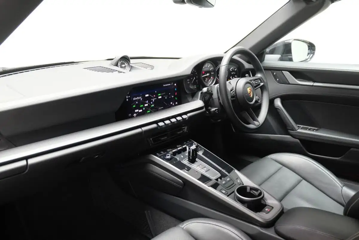 2023-porsche-911-30-targa-4s-pdk-big-9