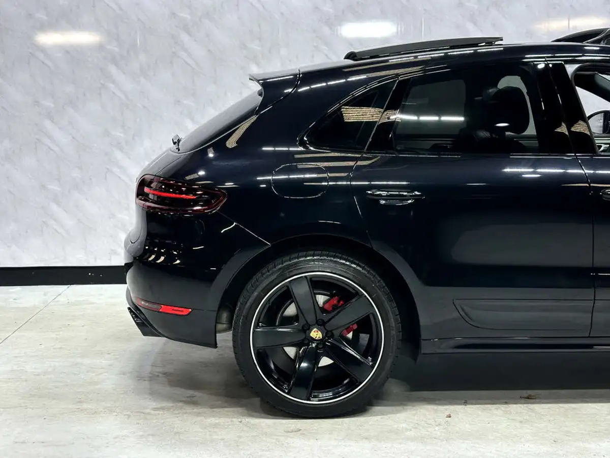 2016-porsche-macan-30-gts-big-4