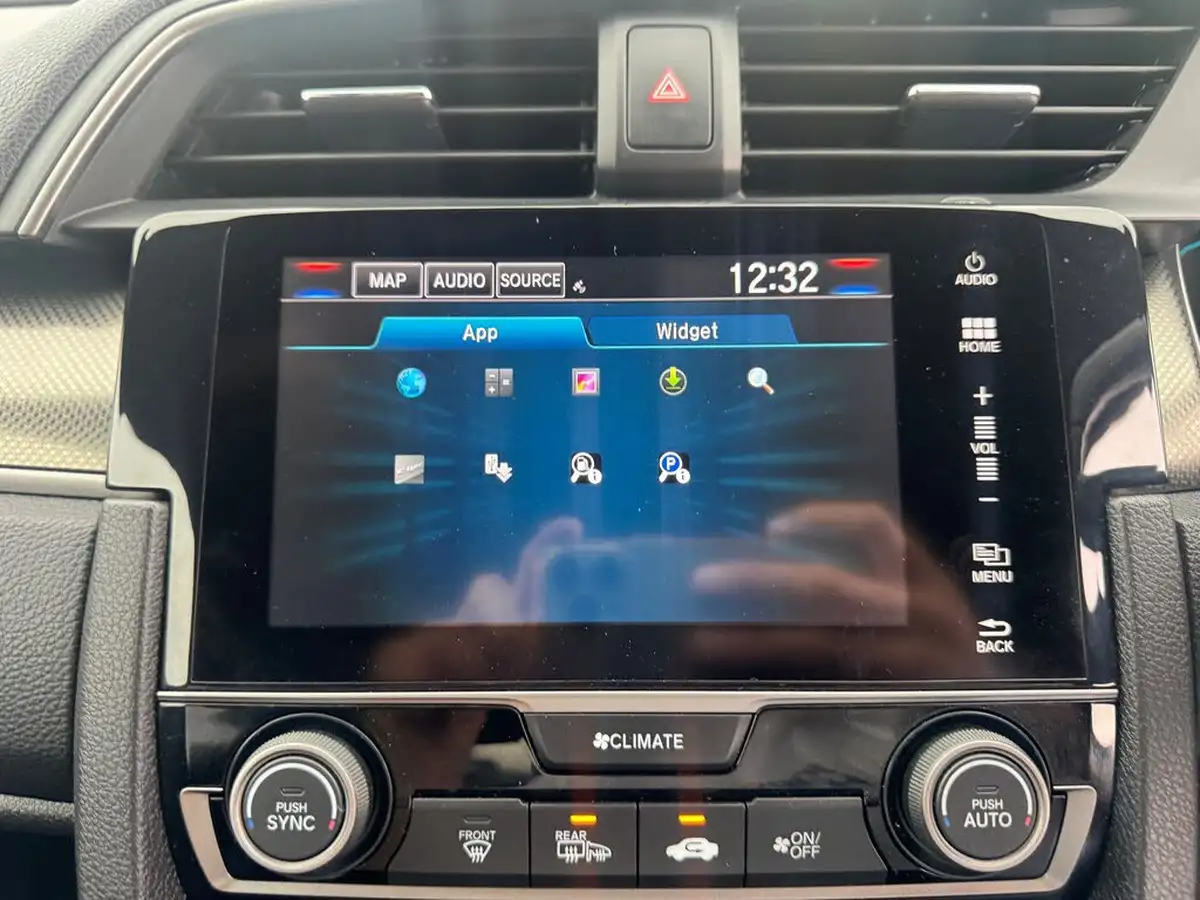 2018-honda-civic-10-vtec-turbo-sr-129ps-hatchback-5d-cvt-big-28