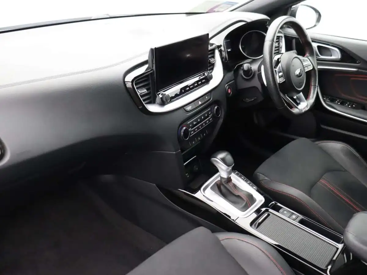 2021-kia-pro-ceed-16-t-gdi-gt-big-10