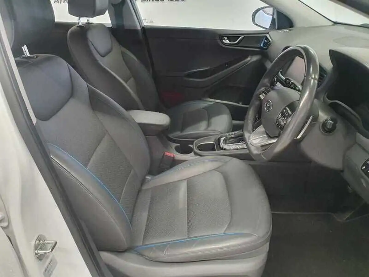 2019-hyundai-ioniq-16-gdi-premium-se-hybrid-big-11