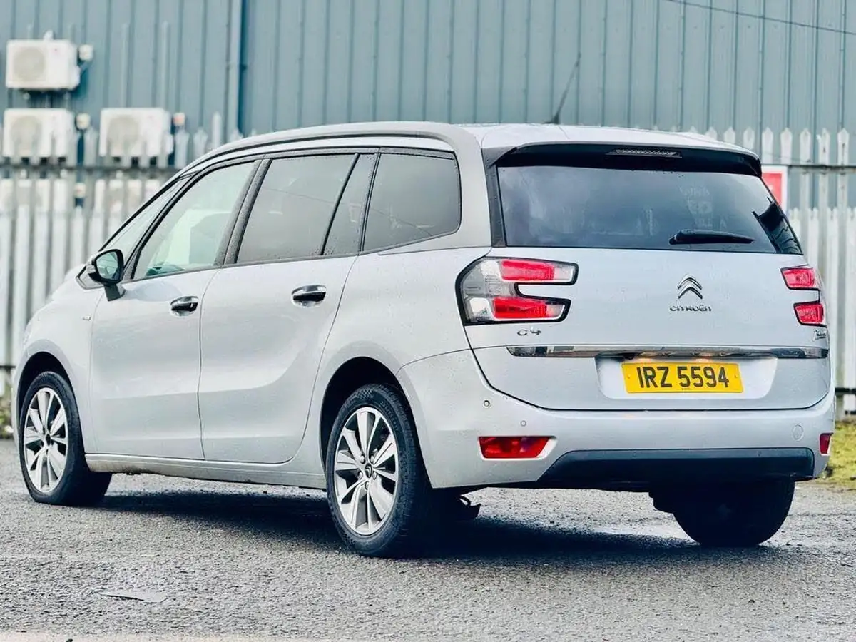 2014-citroen-grand-c4-picasso-16e-hdi-exclusive-big-8