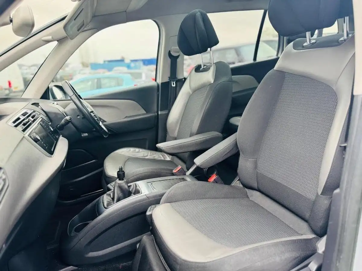 2014-citroen-grand-c4-picasso-16e-hdi-exclusive-big-32
