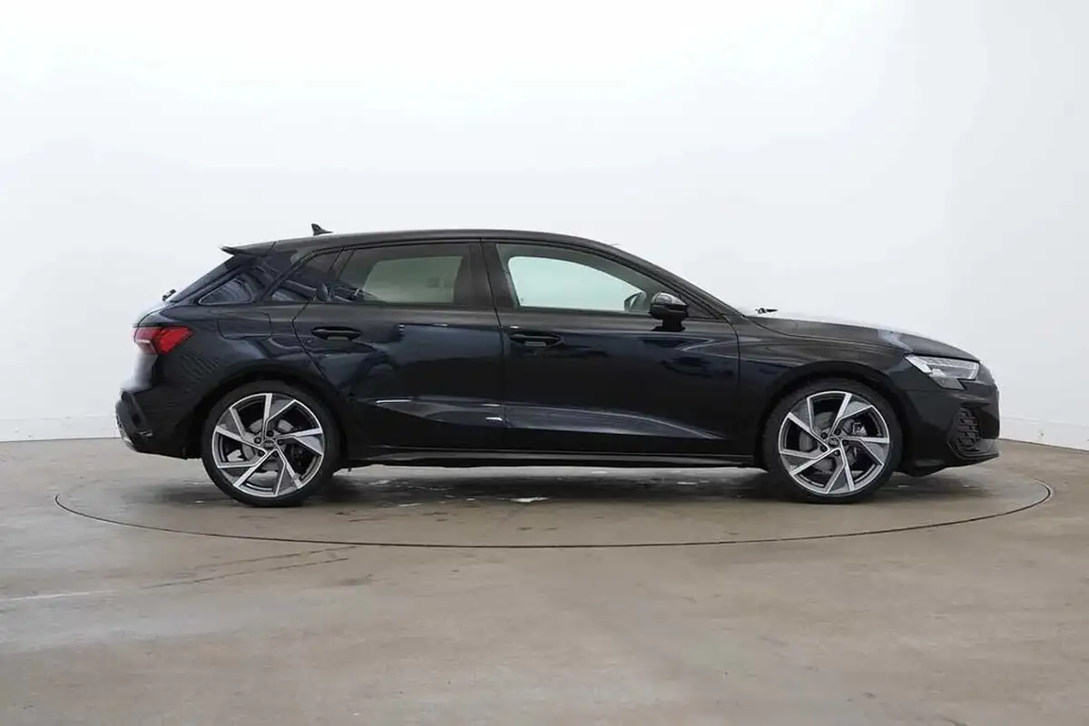 2024-audi-a3-15-35-tfsi-black-edition-sportback-5d-big-3