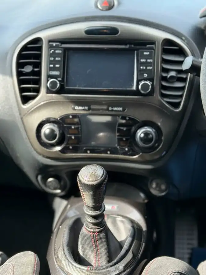 2015-nissan-juke-16-nismo-rs-218ps-big-15