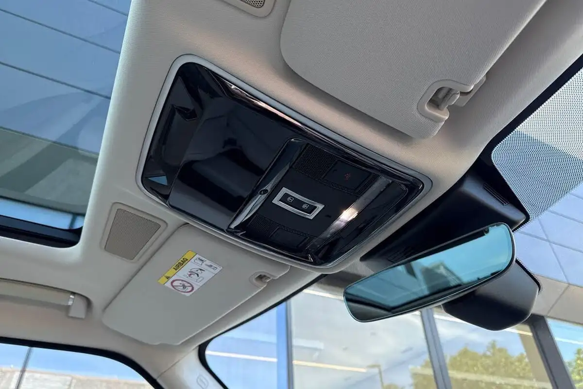 2021-land-rover-range-rover-30-p400-vogue-se-big-45