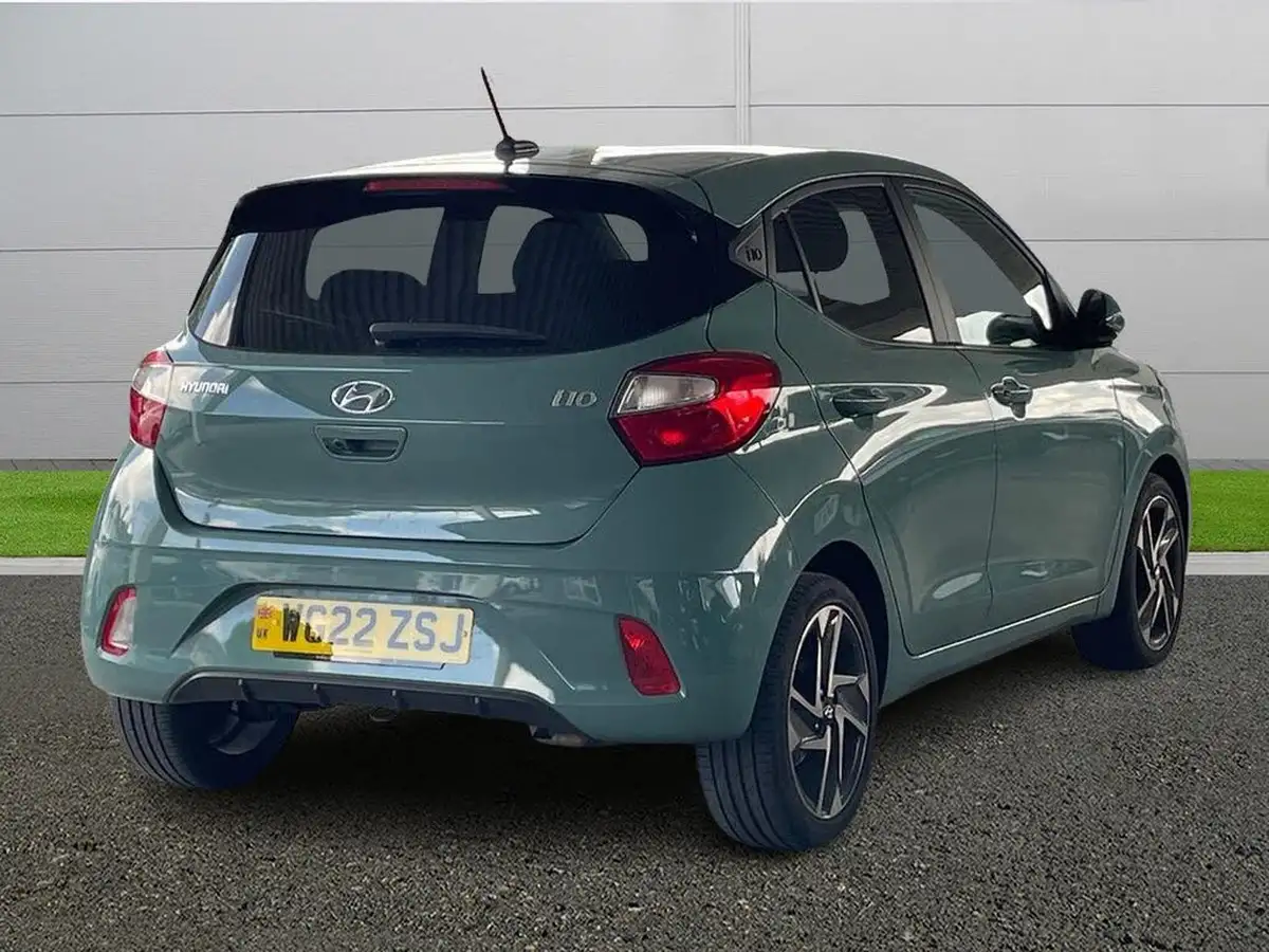 2022-hyundai-i10-10-premium-auto-big-6